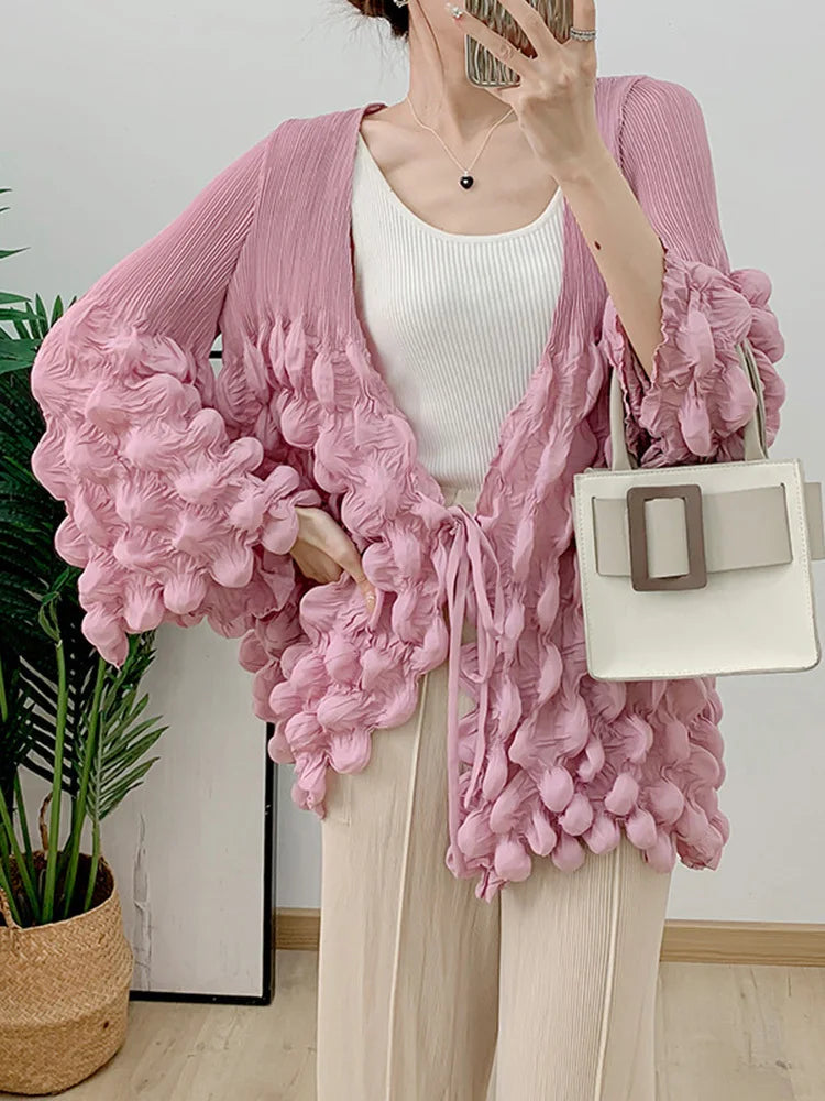 GVUW Pleated Chic Style Jackets Women V Neck Lace-up Full Flare Sleeve Solid Color Outwear New 2025 Loose Clothing 17G8022